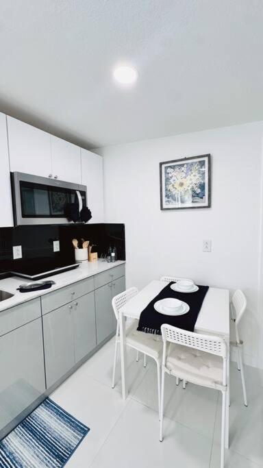 Conociendo Miami Apartment Hialeah Exterior photo