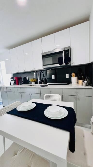 Conociendo Miami Apartment Hialeah Exterior photo